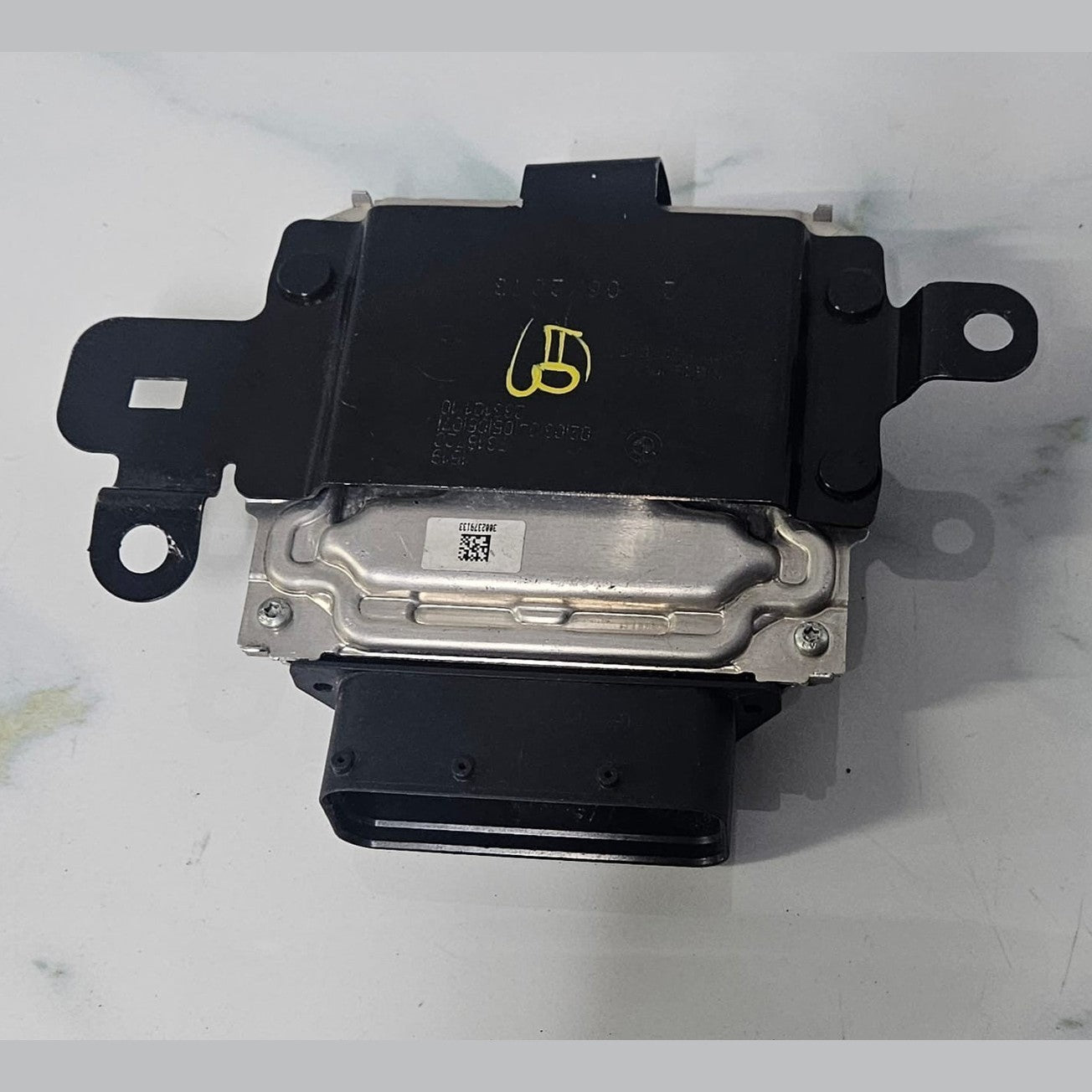 OEM BMW F07 GT 530D DEF PUMP EMISSION CONTROL  MODULE 7377299