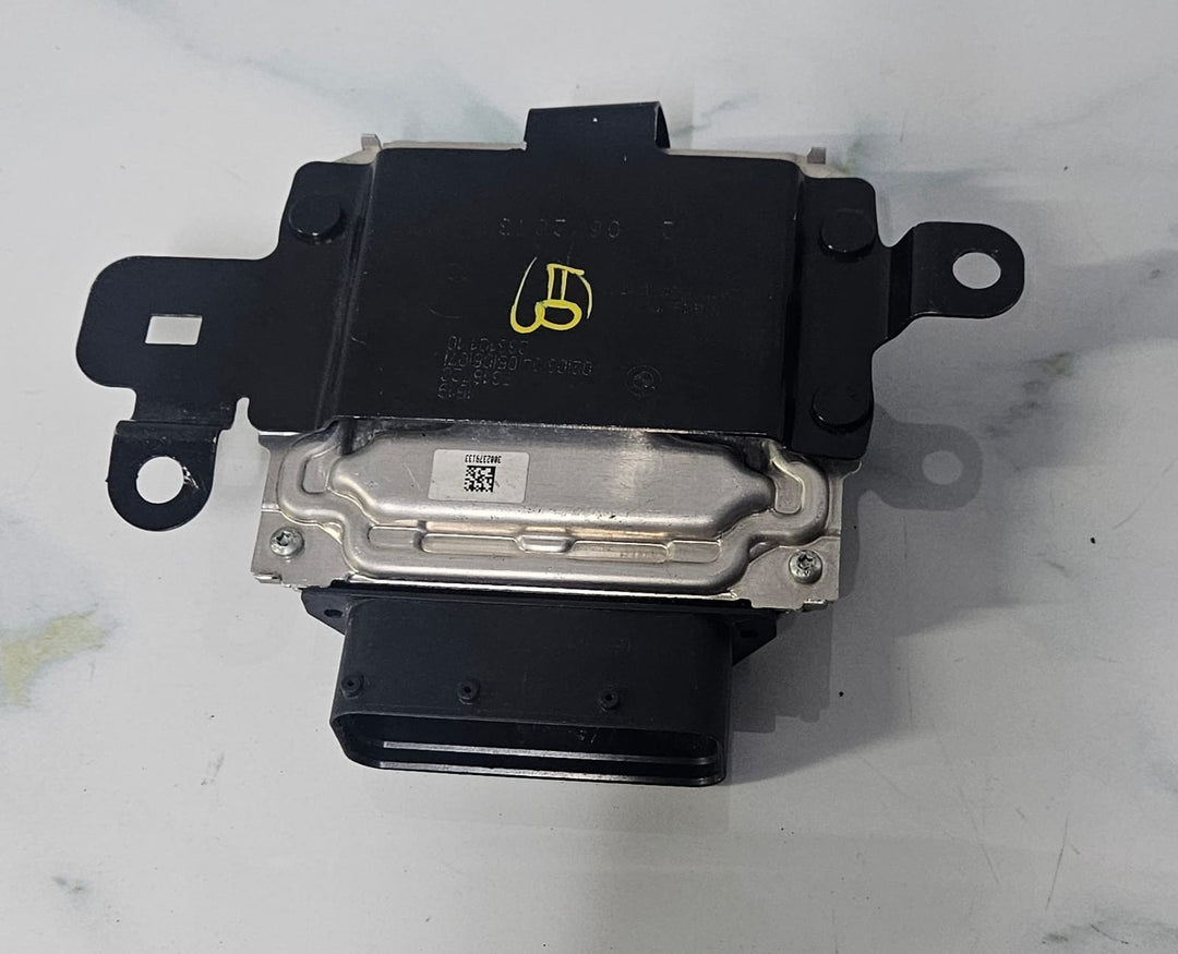 OEM BMW F07 GT 530D DEF PUMP EMISSION CONTROL  MODULE 7377299