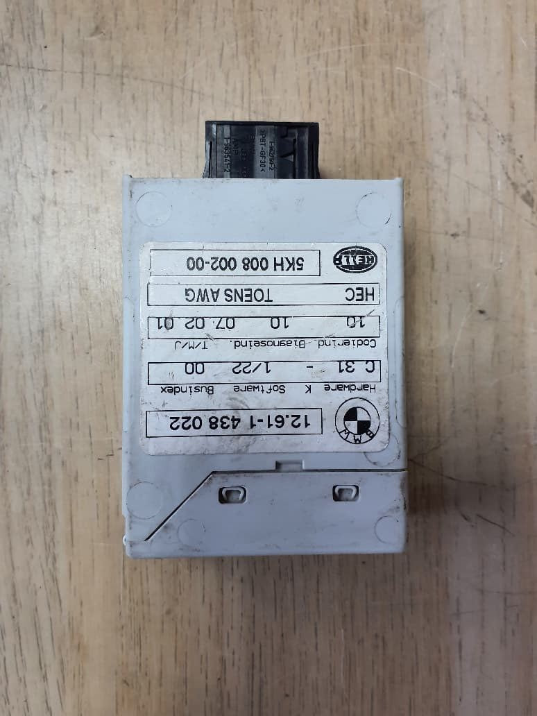 96-02 BMW Z3 Oil Level Temperature Sensor Control Unit 1438022