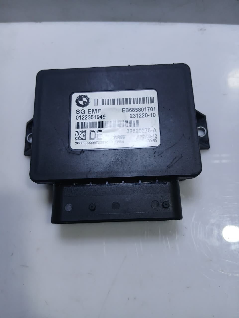 BMW 5 Series F10 F11 F12 F13 F25 F26 650i Parking Brake Control Module 6858017