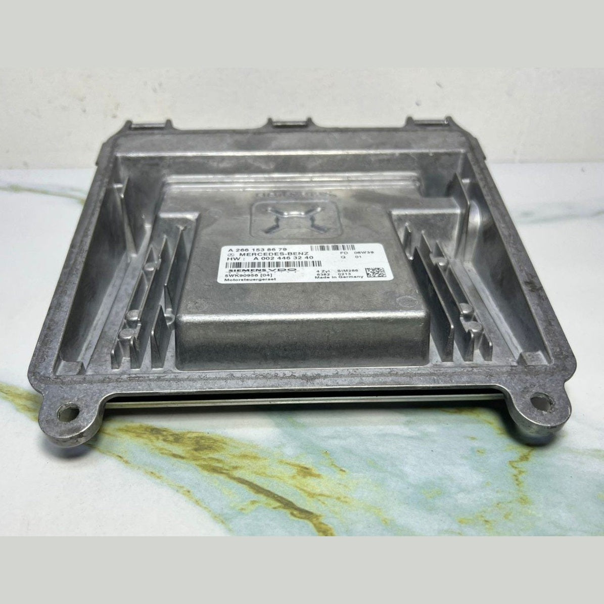 Mercedes-Benz Engine Control Module A 266 153 86 79
