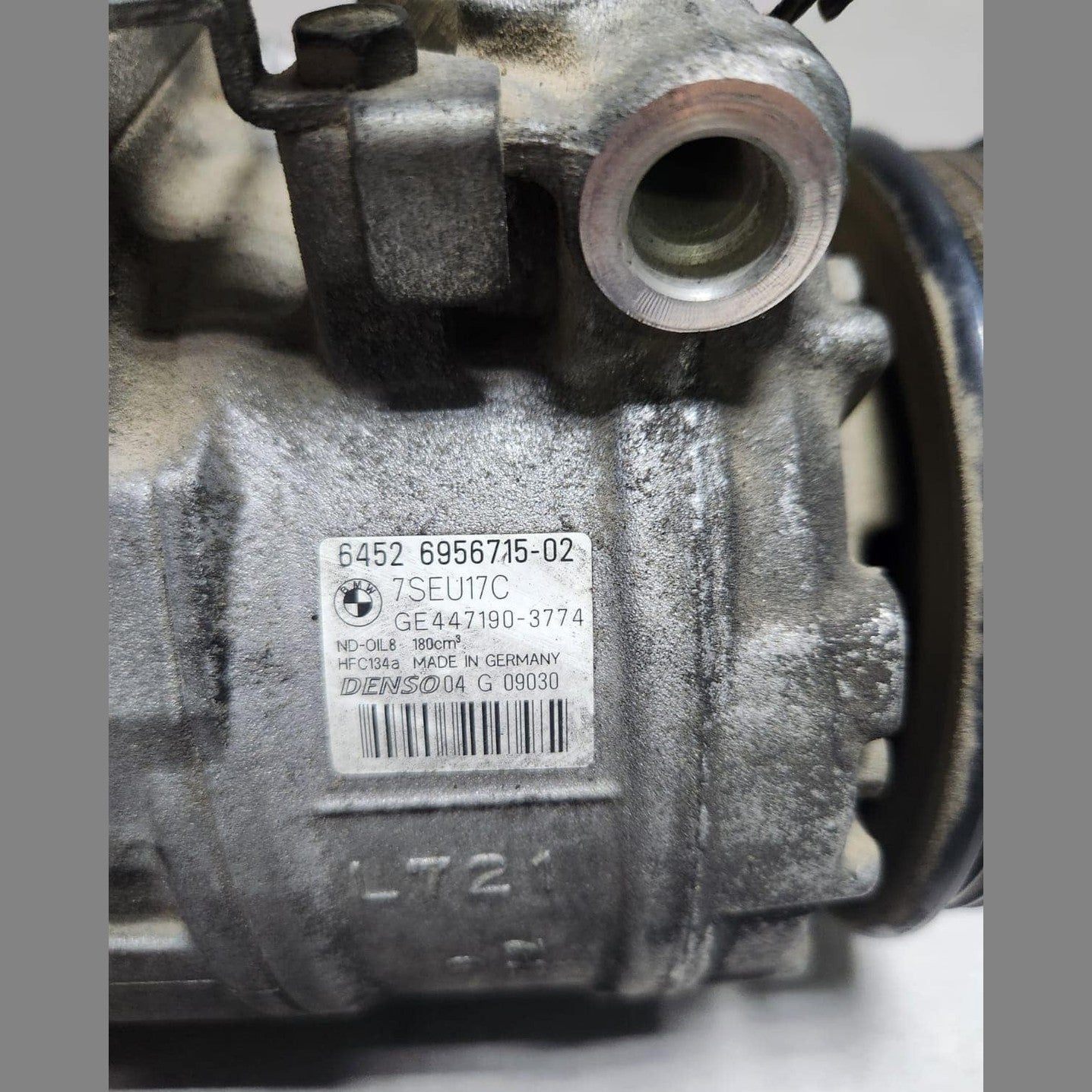 2006-2007 BMW 525i Air Conditioning Compressor 6956715 E60 E61 E63 E64 E65 E66