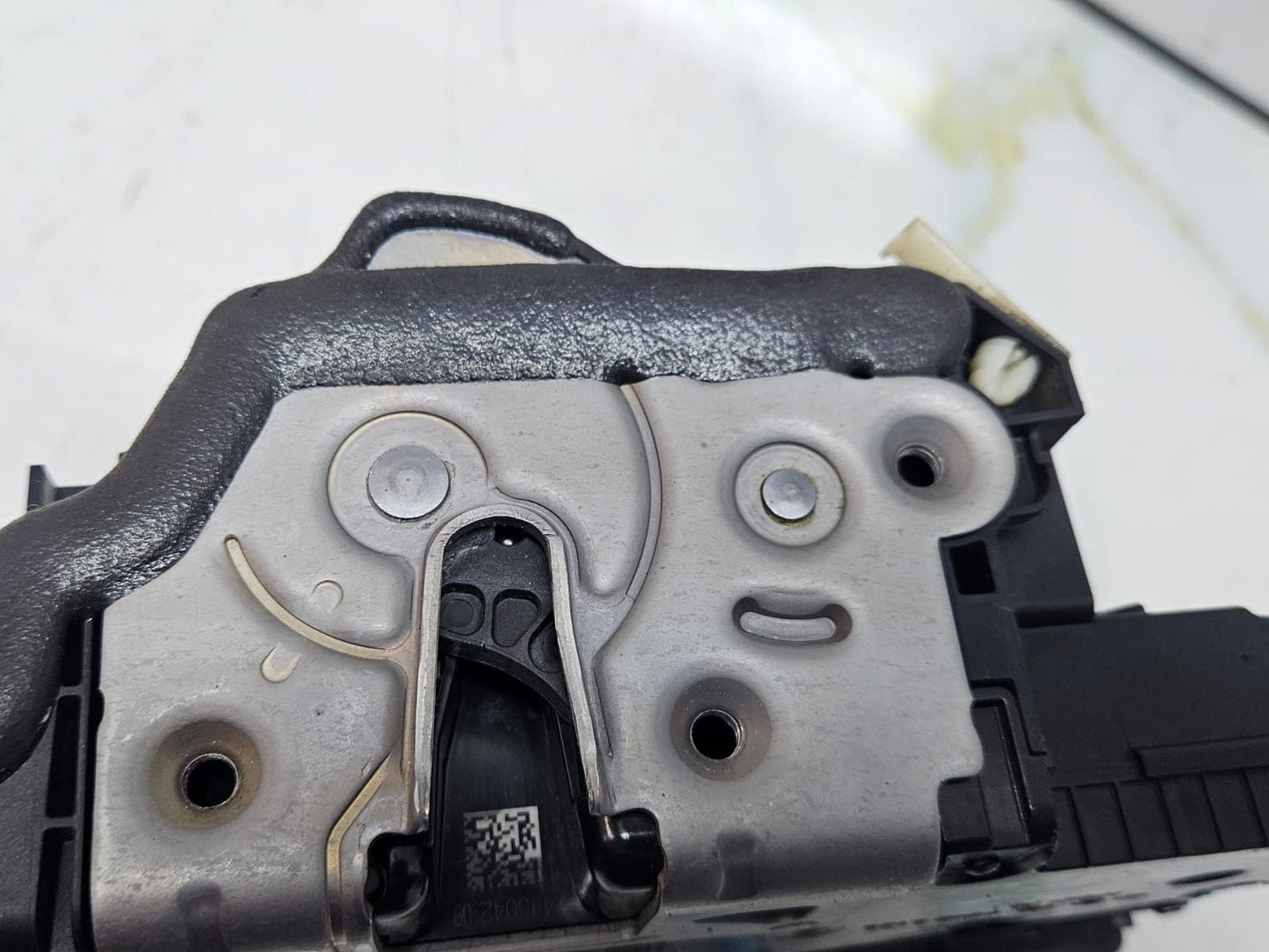 BMW 3 G20 Front Right Door System Latch 5121 7445042 OEM