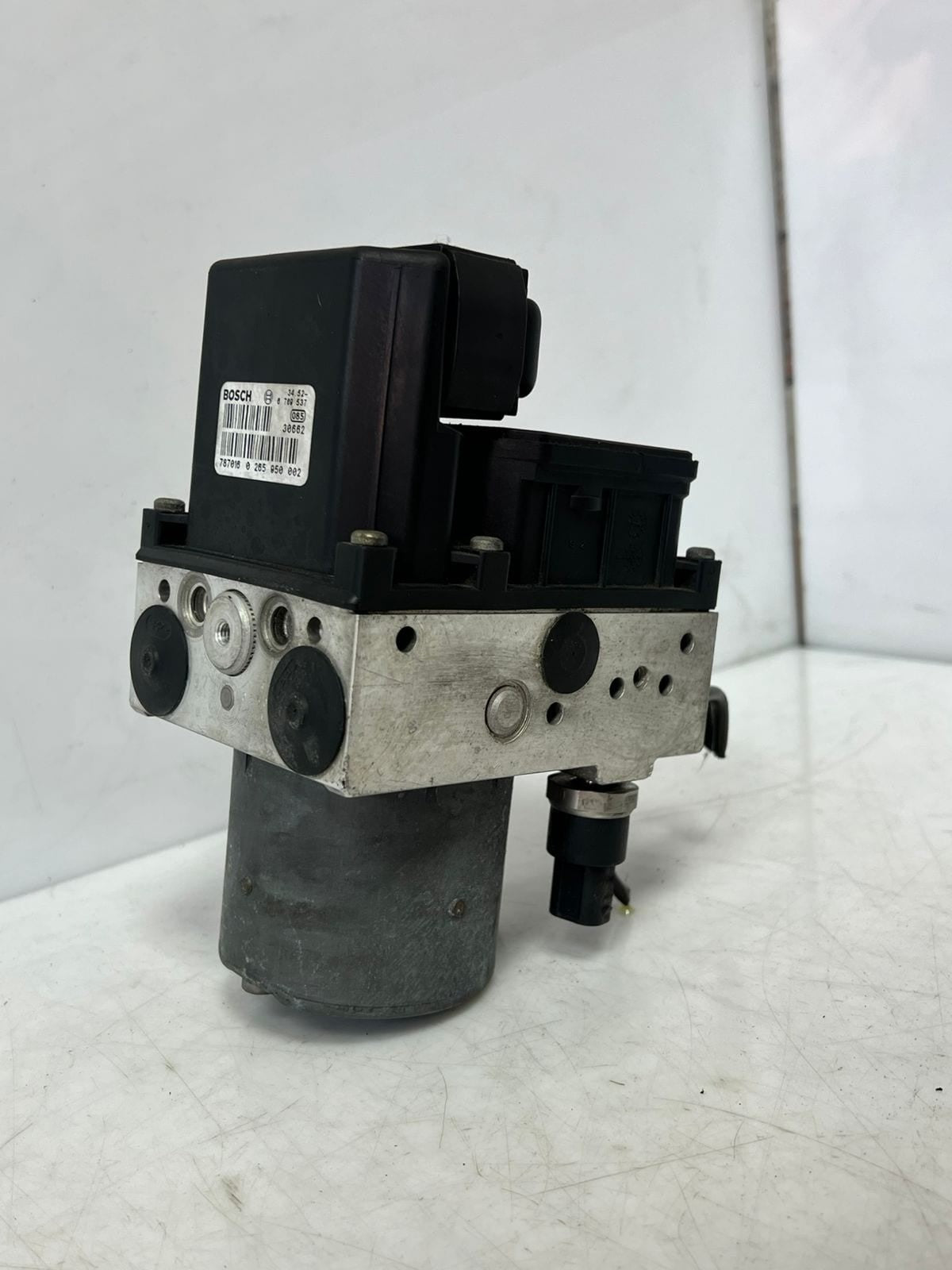 2001-2003 BMW 530i 540I E39 5 Series Abs Pump 6769537 OEM