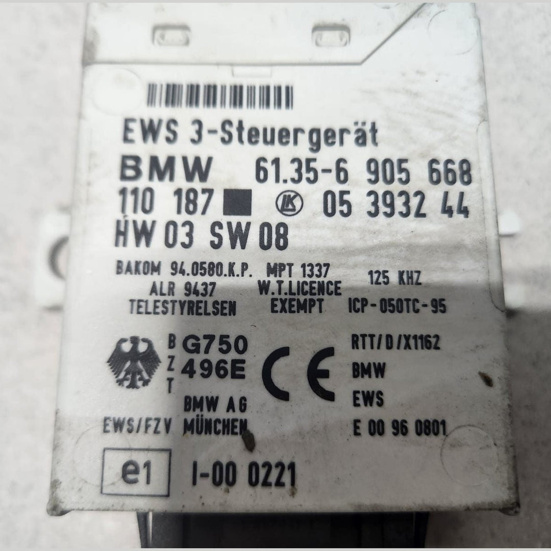 2001-2005 BMW 325i Engine Control Module MS437511570 E46 325i 330i E39 525i 530i