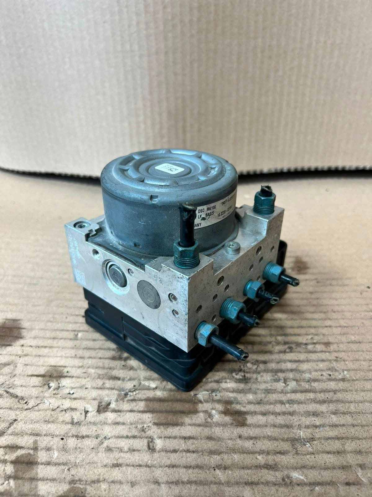 2014 BMW 3 Series F20 F30 F31 328i ABS Pump Module 6858953 OEM