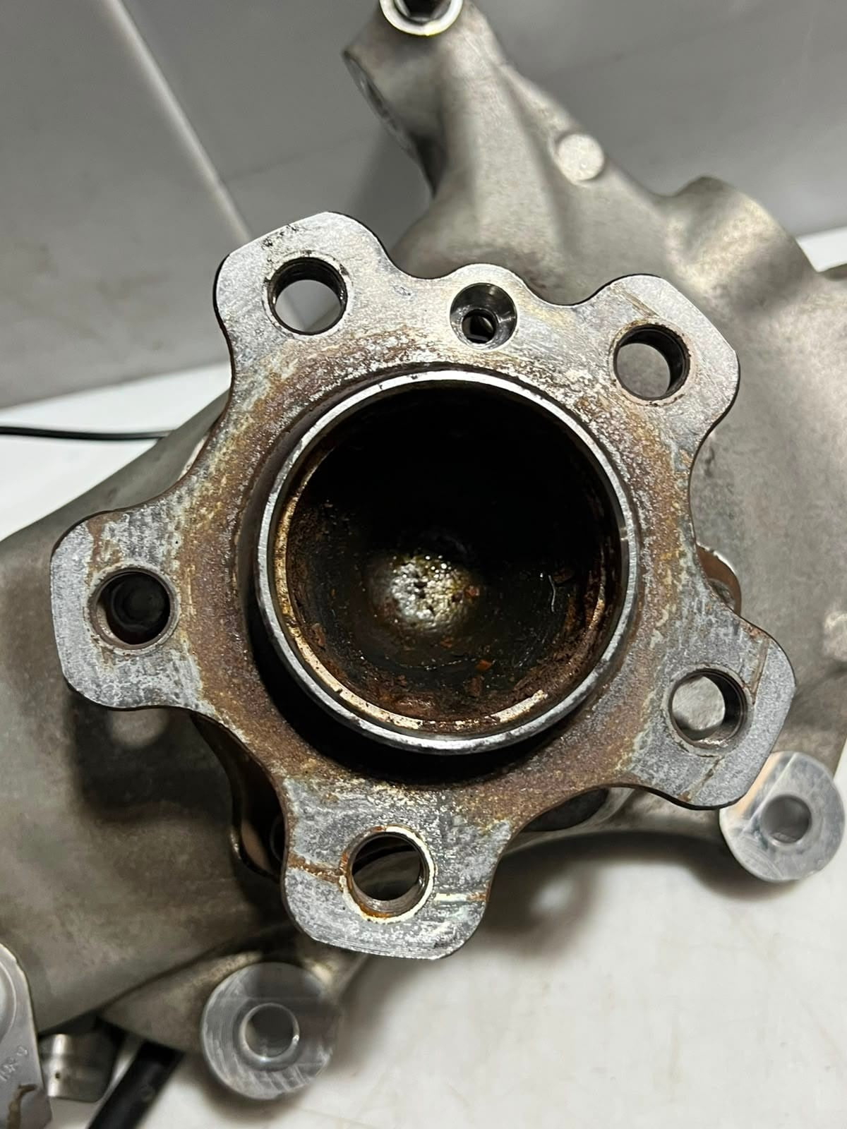 BMW 7 Series G11 G12 G32 GT 740i Front Wheel Hub Spindle Knuckle 6884378 OEM