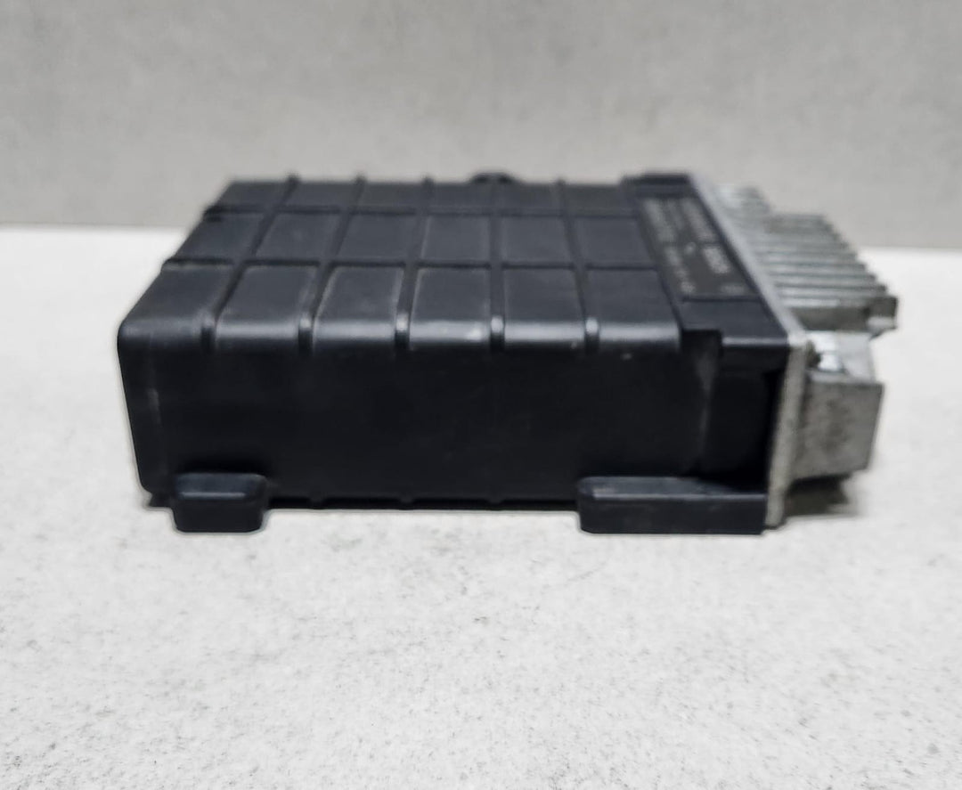 1989 Mercedes-Benz 300E Engine Control Module 0280800256 W124 W126