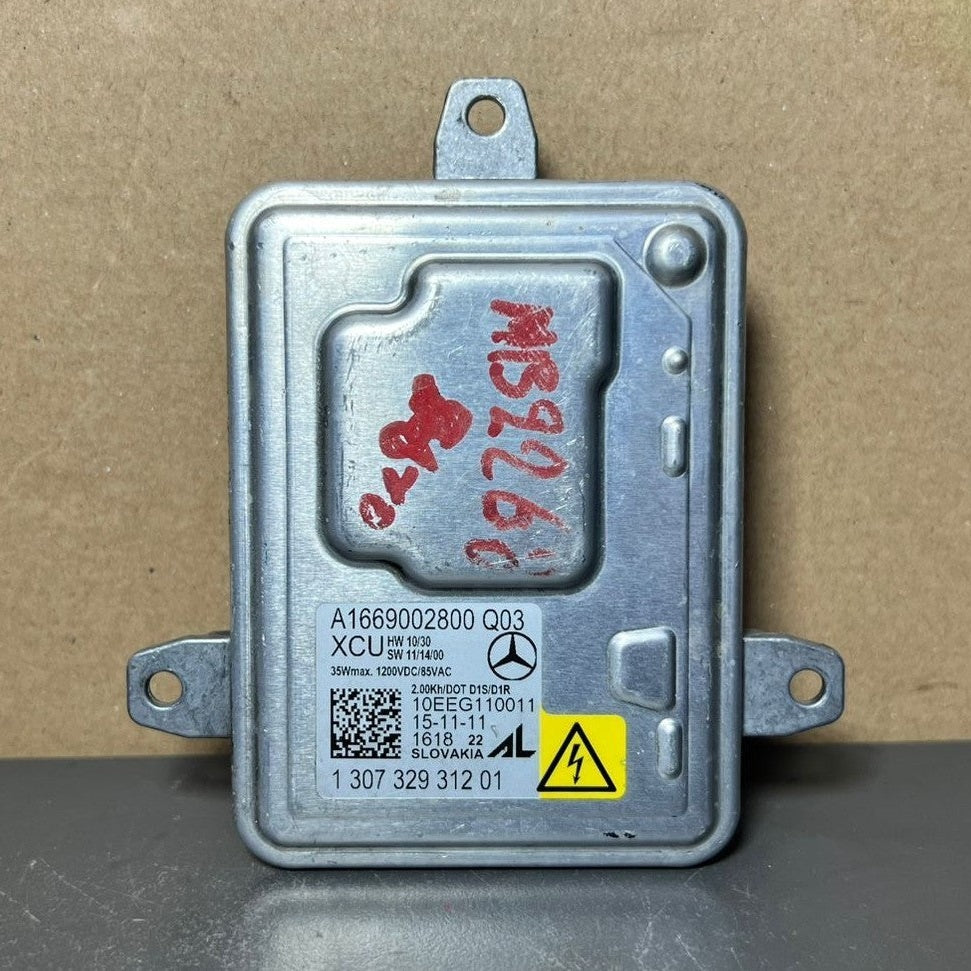 Mercedes Benz W166 Xenon Light Headlight Control Module Unit A166 9002800 OEM