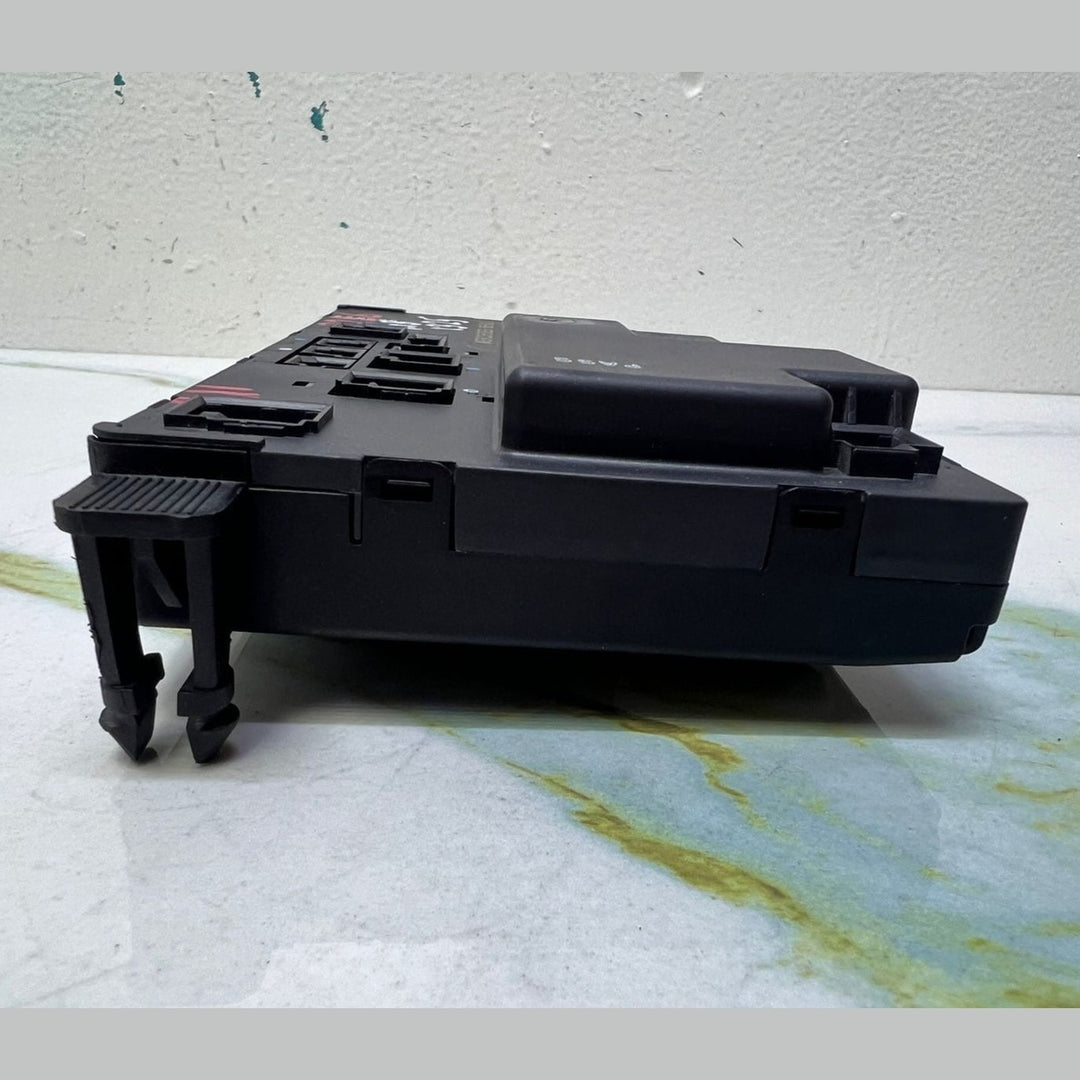 Mercedes W211 E-Class Front Right Side Door Control Unit A2118707226