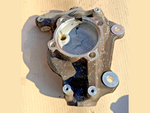 Load image into Gallery viewer, BMW 128 KNUCKLE CARRIER RIGHT FRONT 2009 2010 2011 2012 E82 135 3121 6773210 OEM
