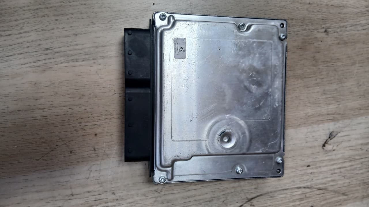 BMW Engine Control Unit 7812500 5 Series E60 E61 520D with N47D20A ECU