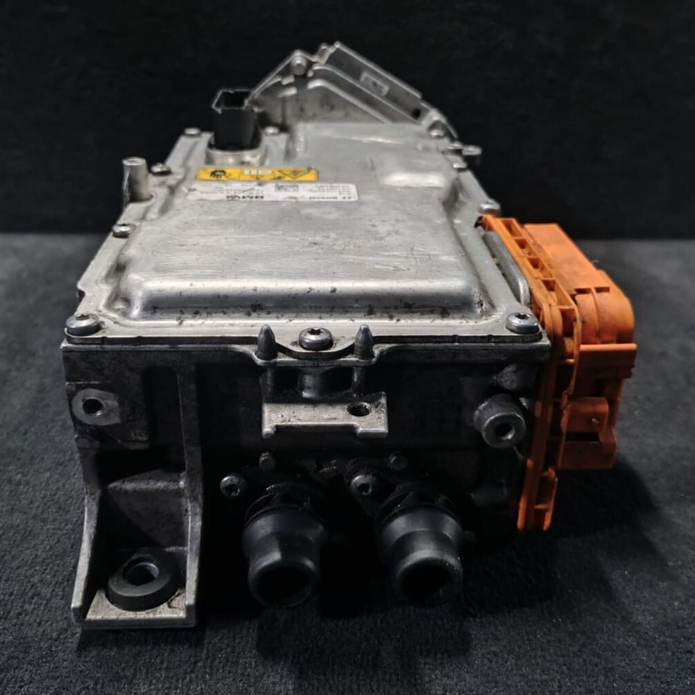 BMW i8 I12 I15  VOLTAGE CONVERTER INVERTER MOTOR CONTROL OEM  - 8646687