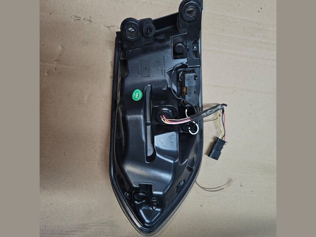 AFTERMARKET BMW  M4 TAIL LIGHT RIGHT SIDE USED ITEM F32 2013