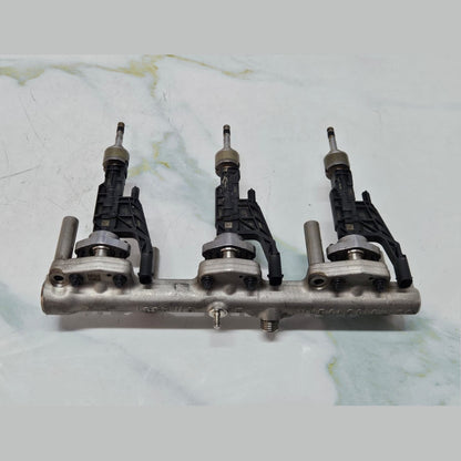 BMW Petrol Engine B46 B48 Fuel Injector Petrol High Pressure Rail 8656548 OEM 