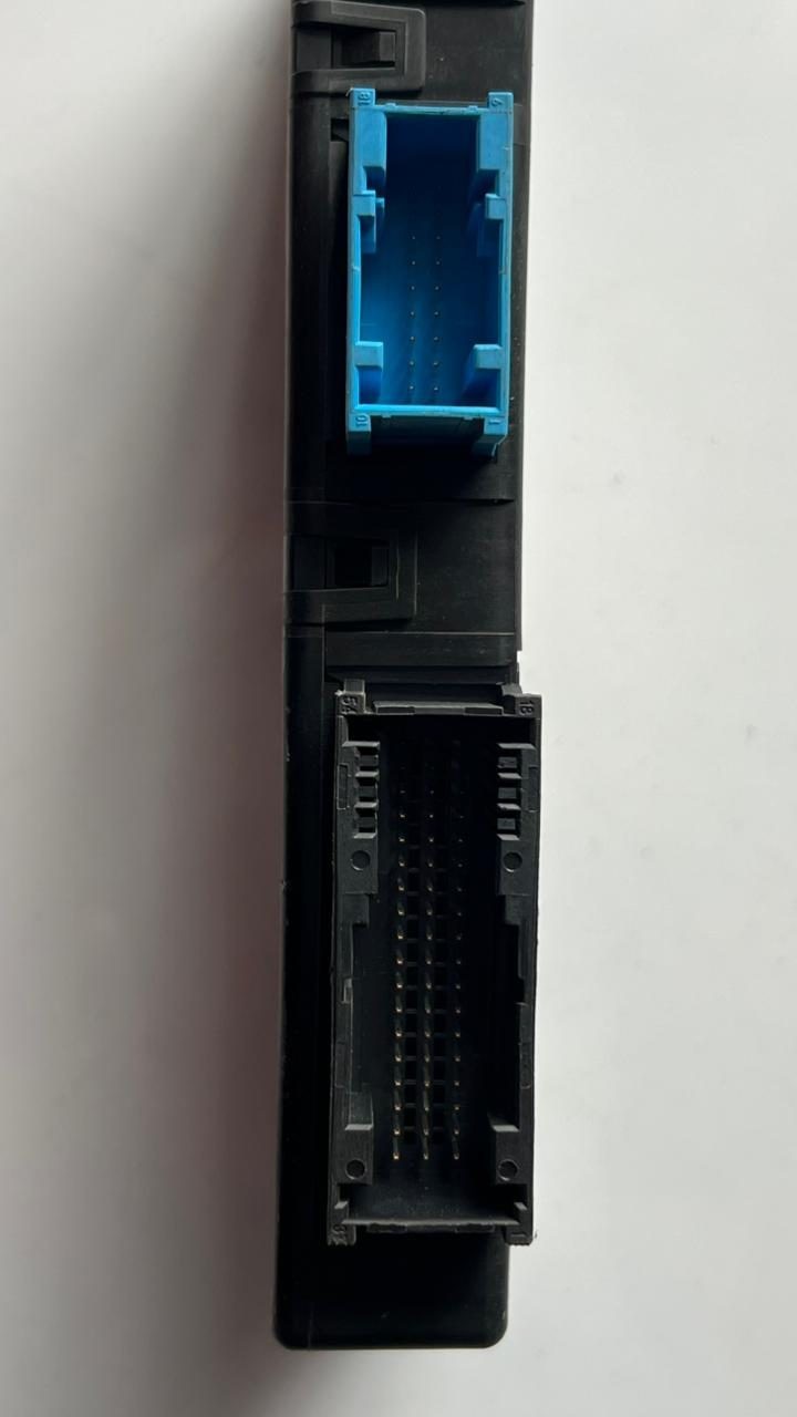 2010-16 BMW 528i Central Gateway Module 9266408 5 Series F10 F11