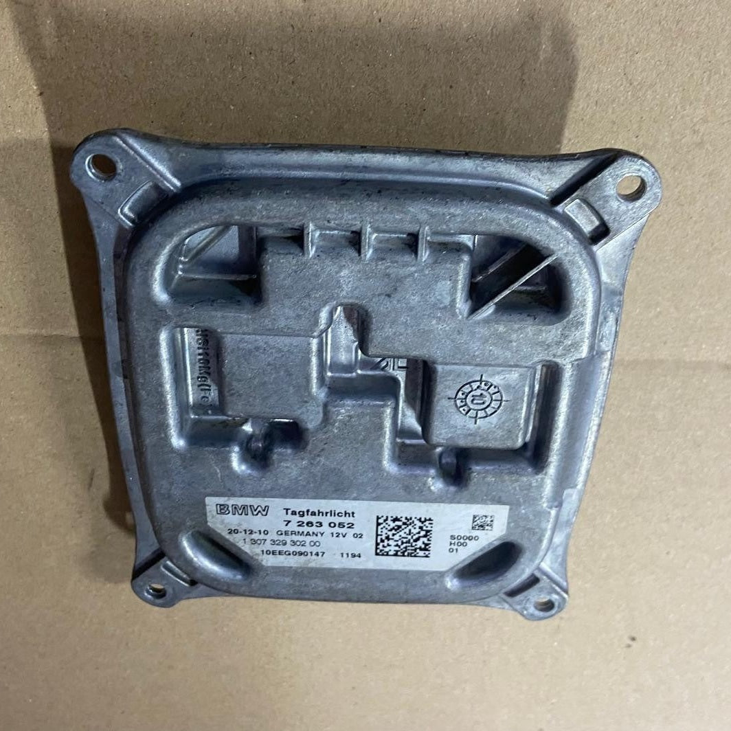 OEM BMW 3 SERIES E92 E93 X5 E70 HEADLIGHT LED DRL MODULE BALLAST 7263052