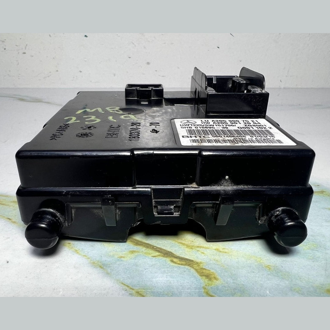 2015-2017 Mercedes C300 Air Conditioner Control Module A2059007521 W205 C-Class