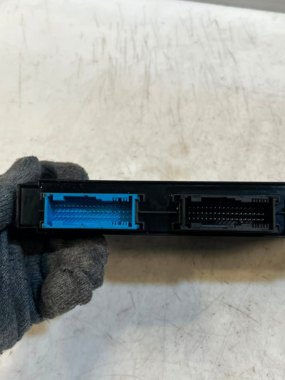 2012-2018 BMW F06 F10 F01 F13 7 Serie 640i Junction Box Control Module 9267465