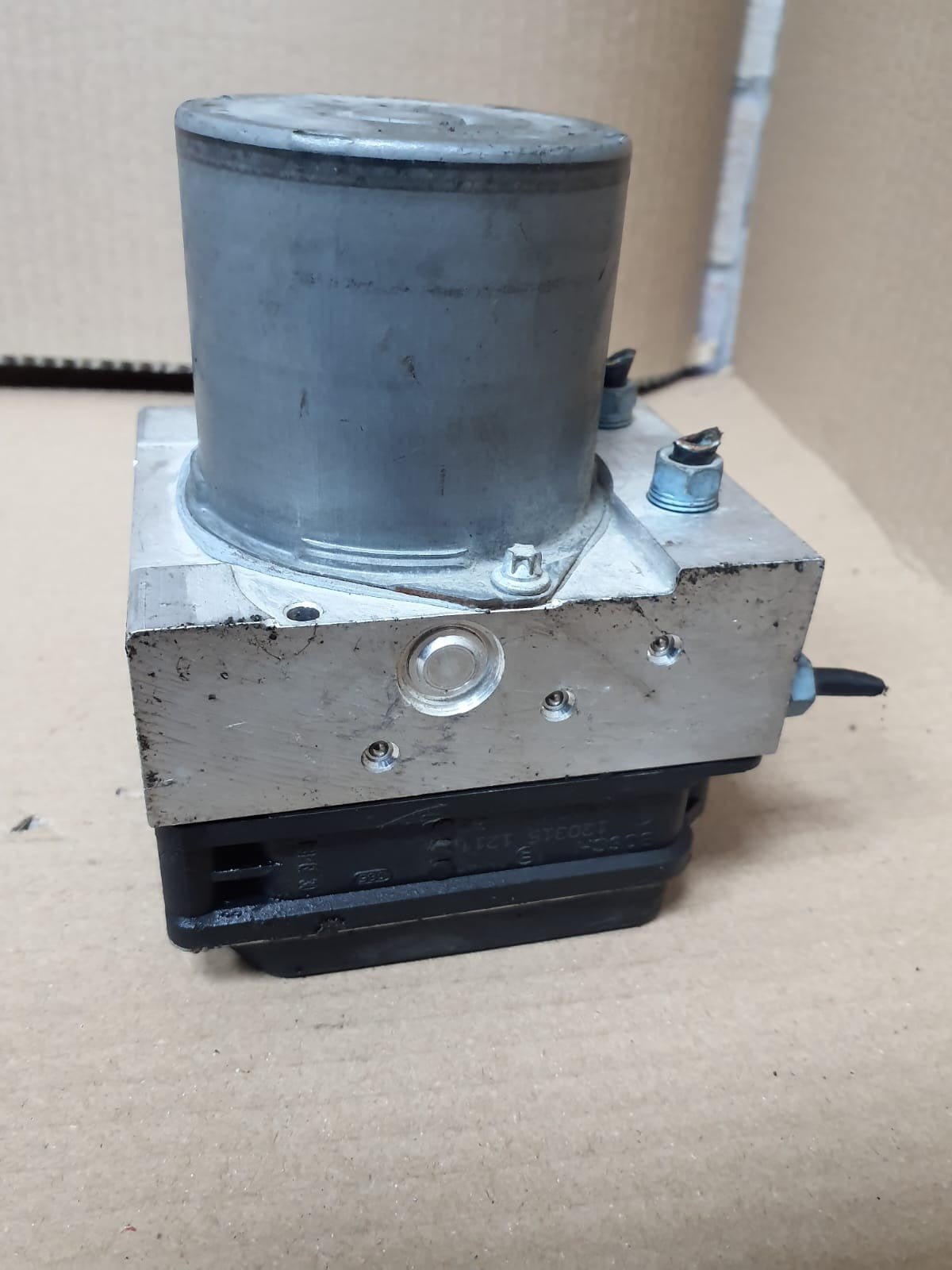 2013-2015 BMW X1 E84 ABS Hydraulic BRAKE Pump Module 6860215 OEM