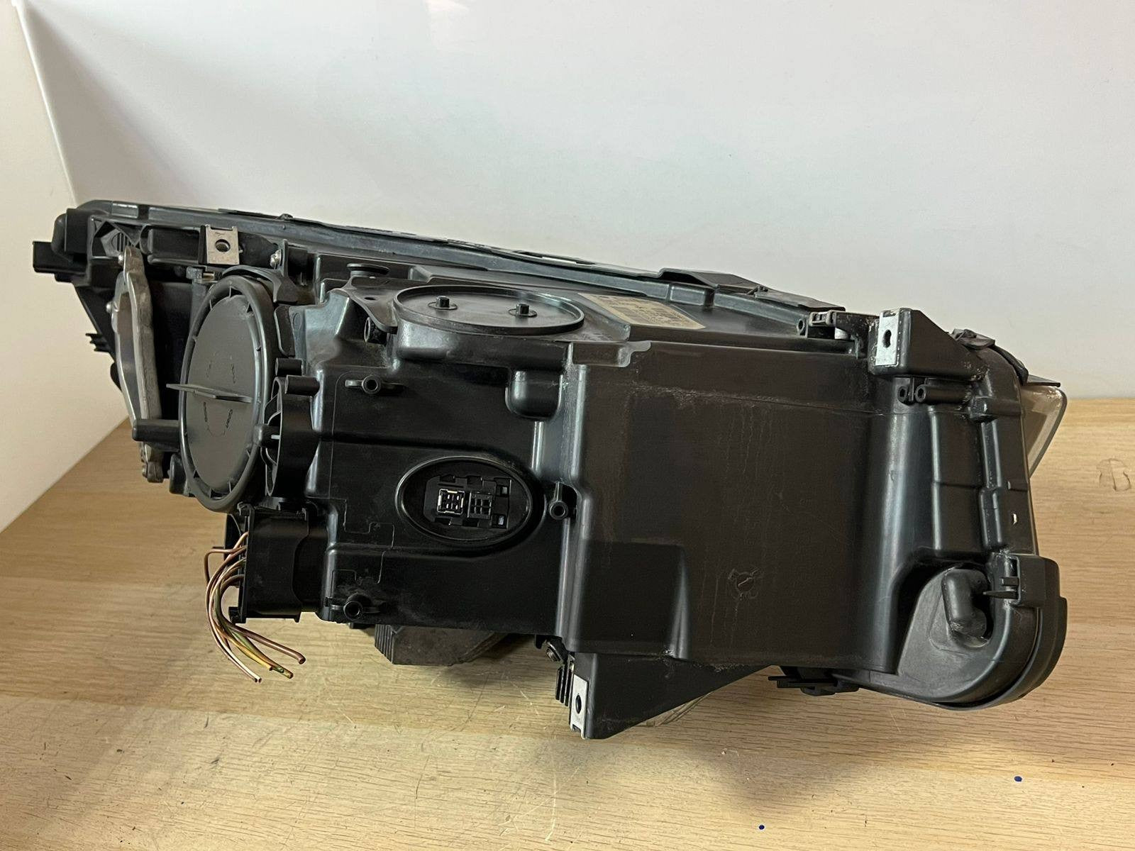 BMW 5 Gran Turismo F07 Front Left Xenon Headlight 7199609 2013 RHD