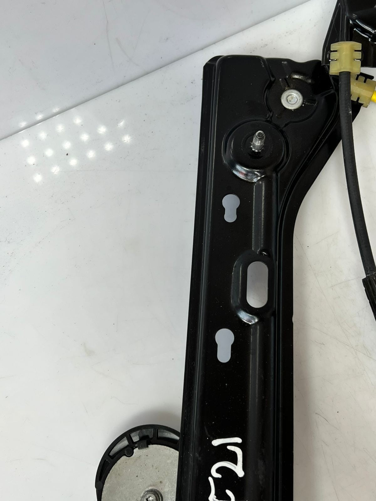 2014-2016 BMW 228i Front Right Window Regulator 7292120 2 Series F23 and 228i
