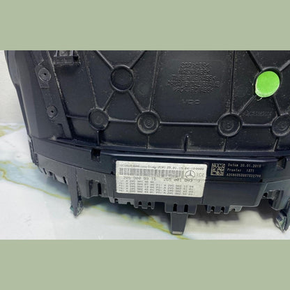 Mercedes Instrument Cluster A2059009915