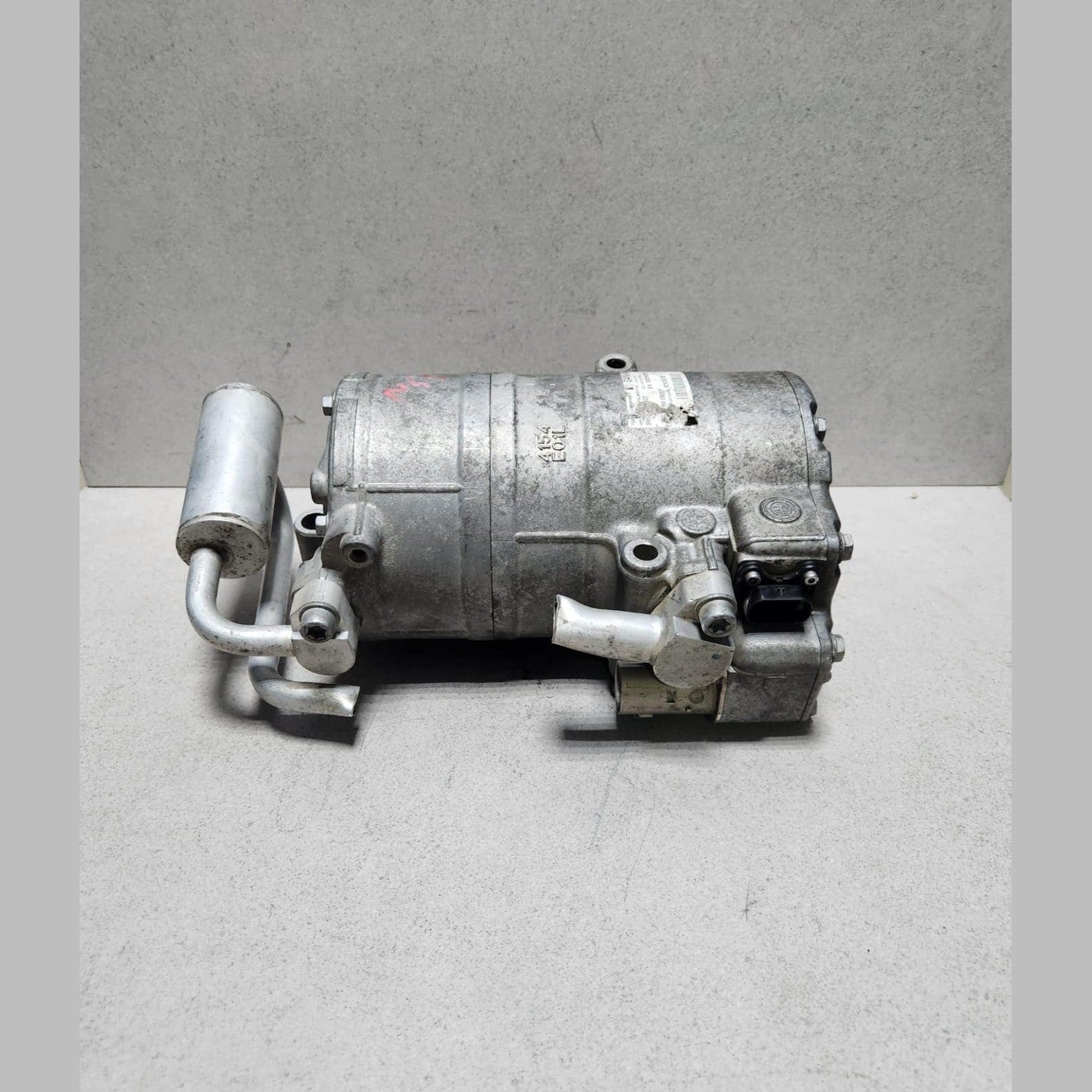 BMW Electric A/C Air Conditioning Compressor 9240287 F30 F10 F01 F02 F03 F03 F04