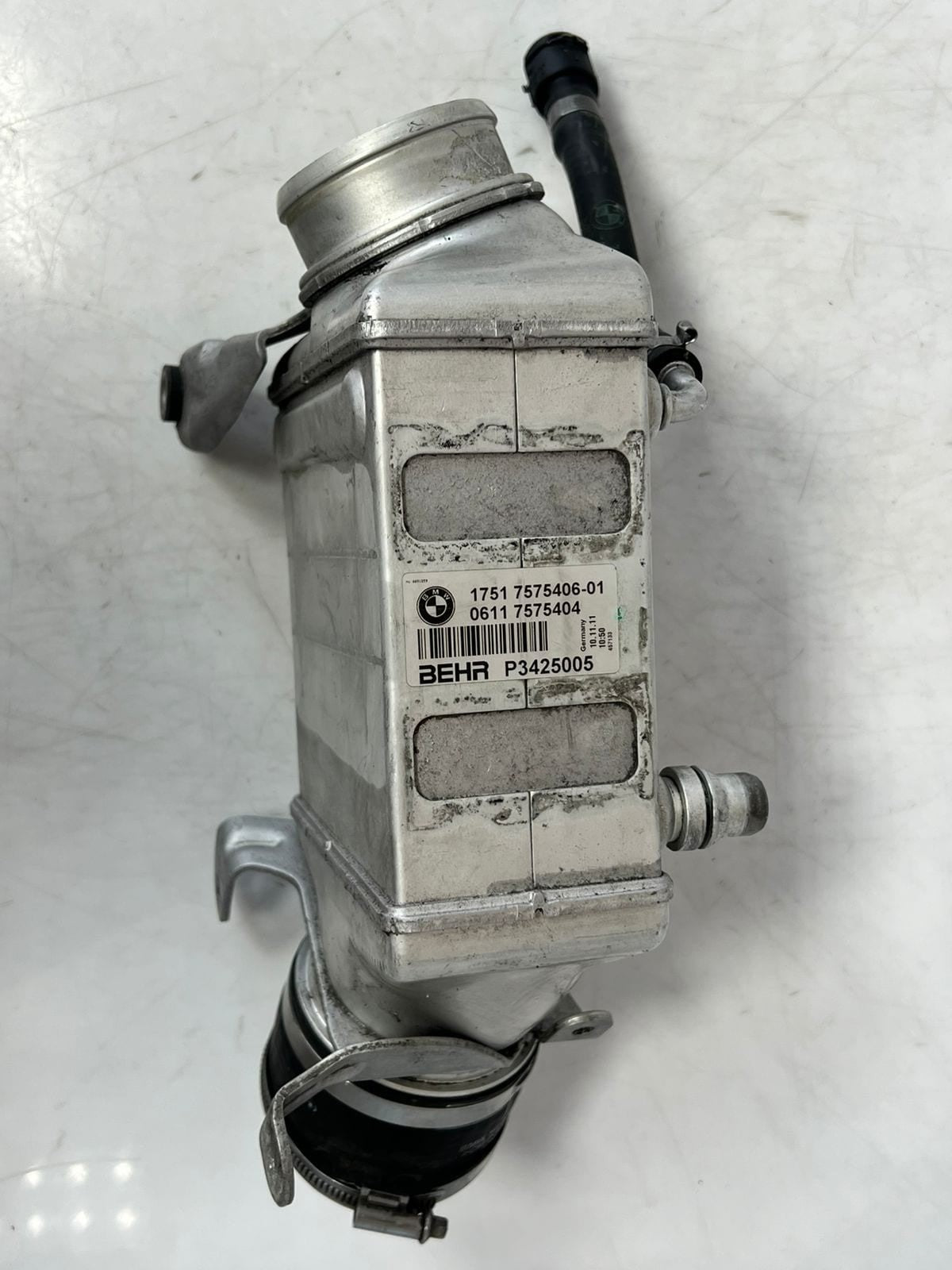 2008-2019 BMW X6 F01 F02 F04 F10 E70 F15 Right Turbocharger Intercooler 7575406