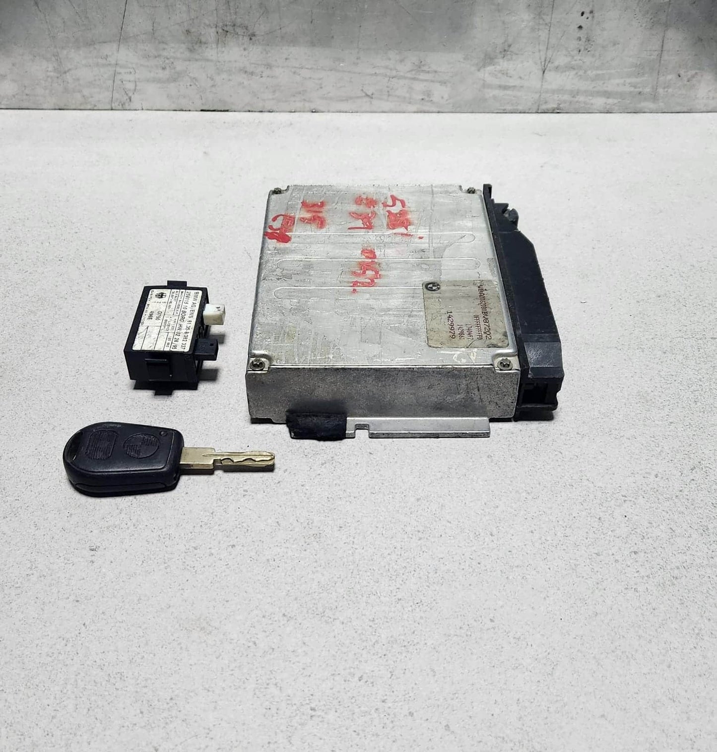 1996-1999 BMW 328i Engine Control Unit 1429861 E36 328i Z3 2.8 M52