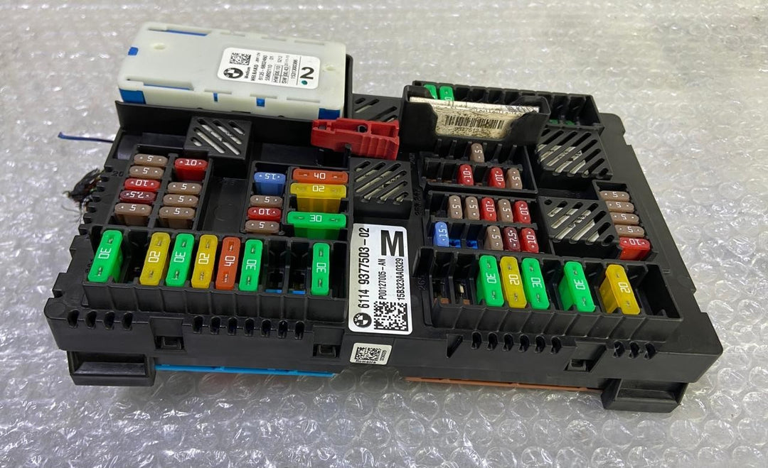 OEM BMW 740 750 G11 G12 REAR POWER DISTRIBUTION FUSE RELAY BOX MODULE 9377503