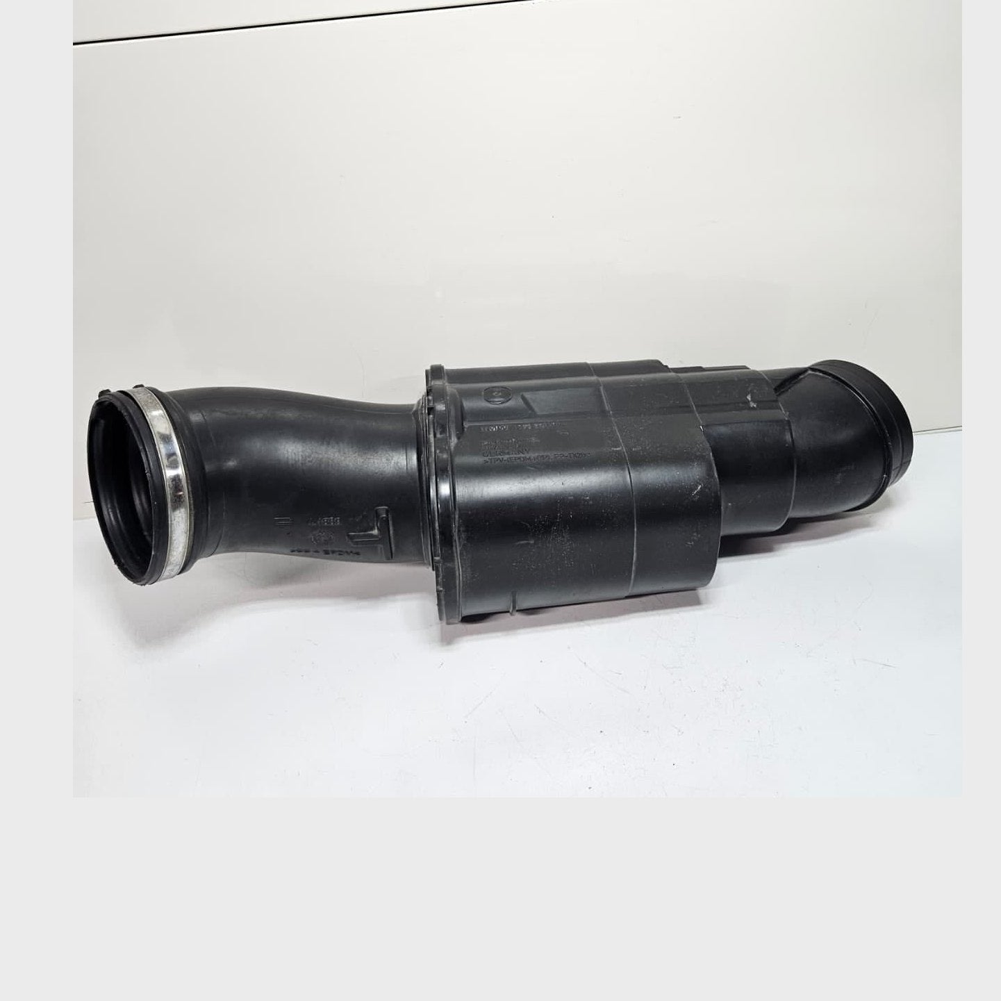 2011-2016 BMW F10 528i 535i Air Intake Duct 7612094 USED