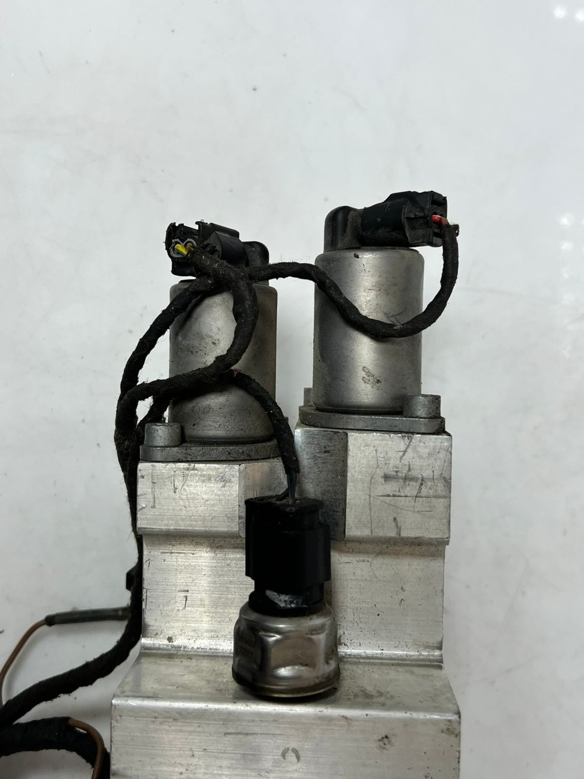 2007-2019 BMW X6 F16 F86 X5 F15 F85 Genuine Valve Block Dynamic Drive 6794578