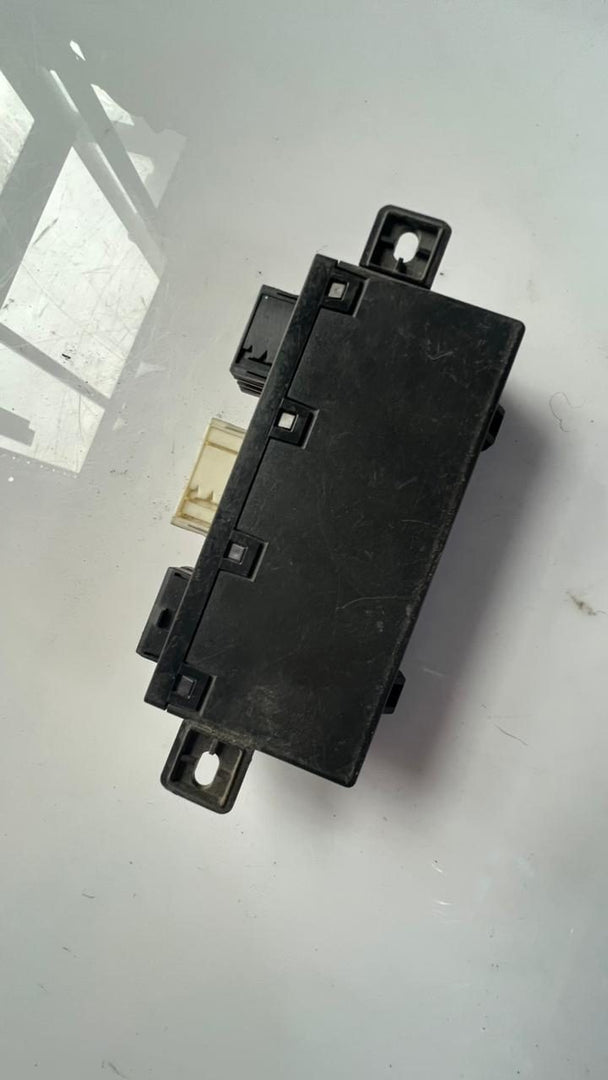 BMW Door Control Module 6904248 5 Series E39 and 3 Series E36