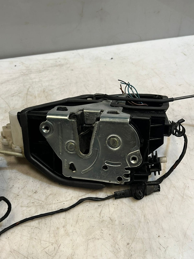 BMW X6 E71 Front Left SIDE Door Lock Actuator 7318409 OEM