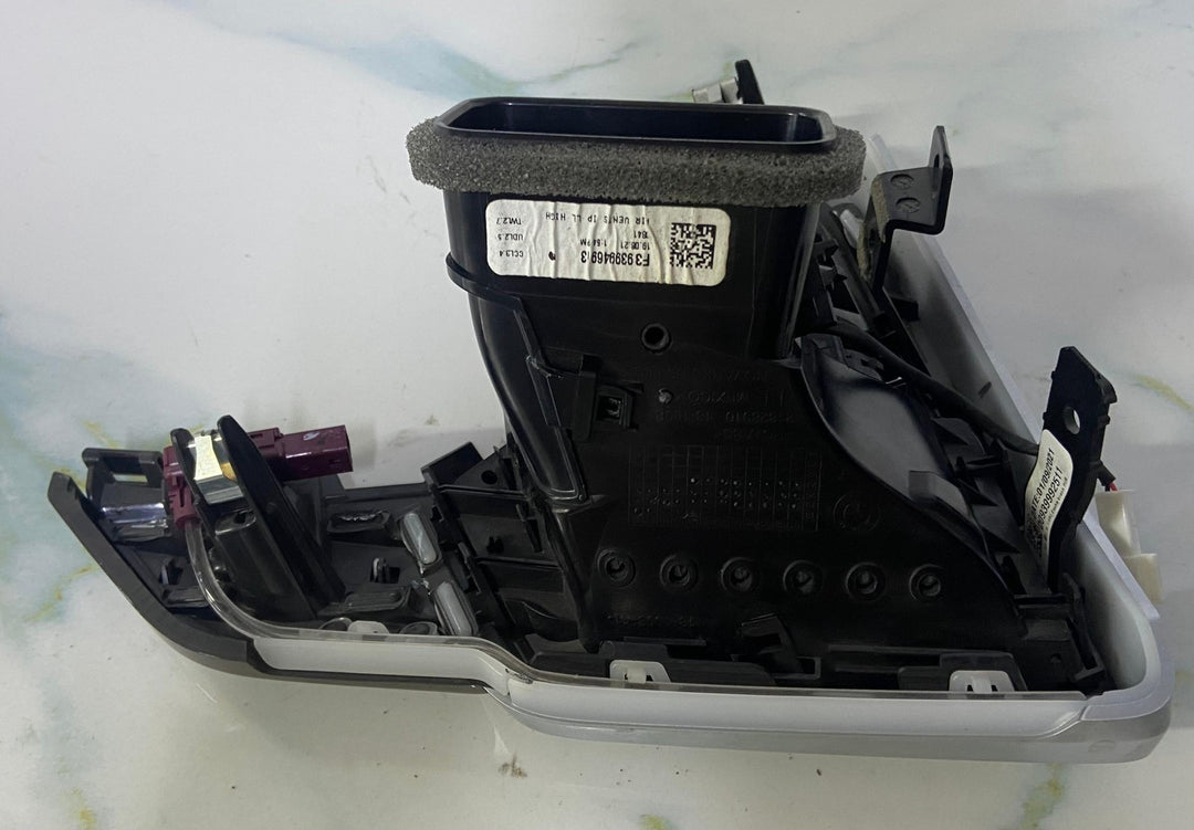 OEM BMW G05 F95 G06 F96 G07 Air Vent Fresh Air Grill Left 9399469