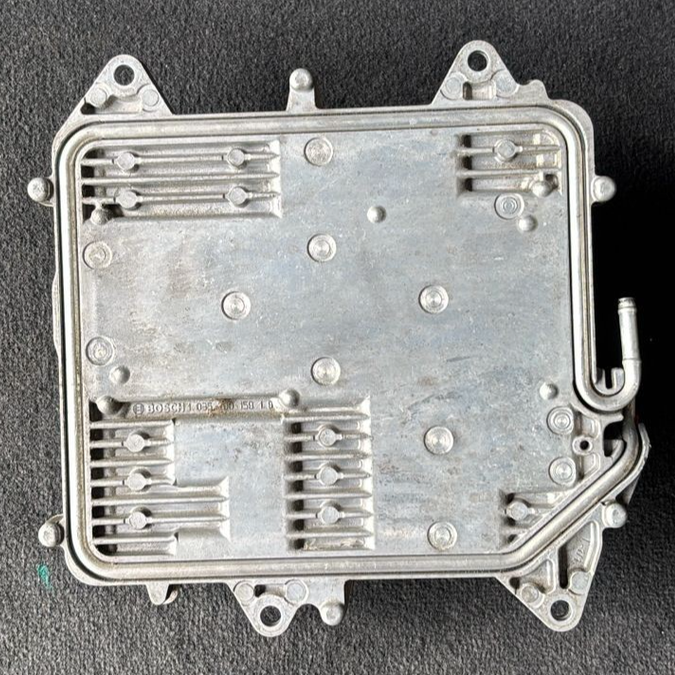 BMW F01 F02 F06 F07 F12  550i 650i 8 614 ENGINE CONTROL UNIT MODULE - 8614915