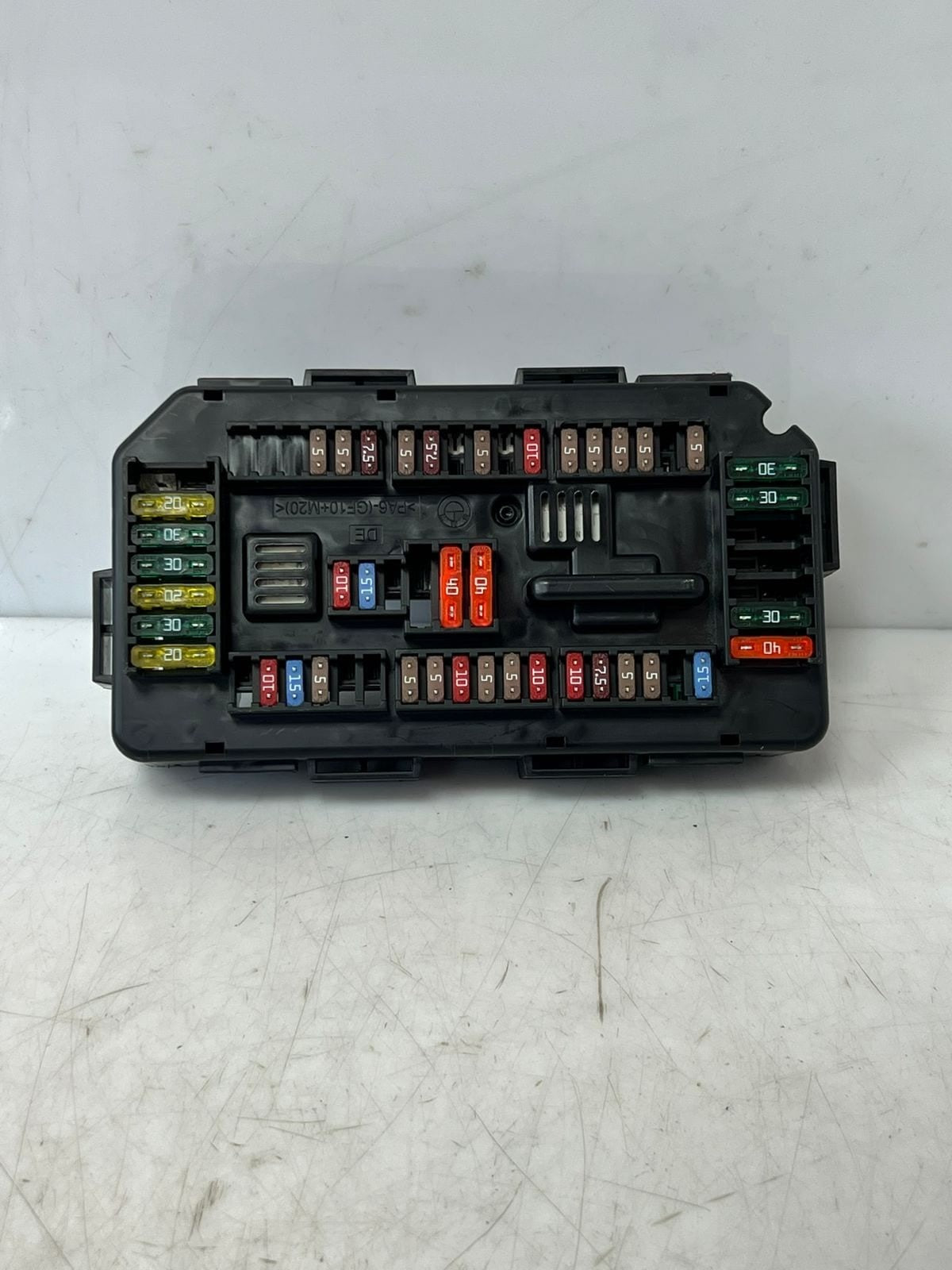 2014-2018 BMW F30 320i 328i 335i 330i Front Power Distribution Fuse Box 9337879