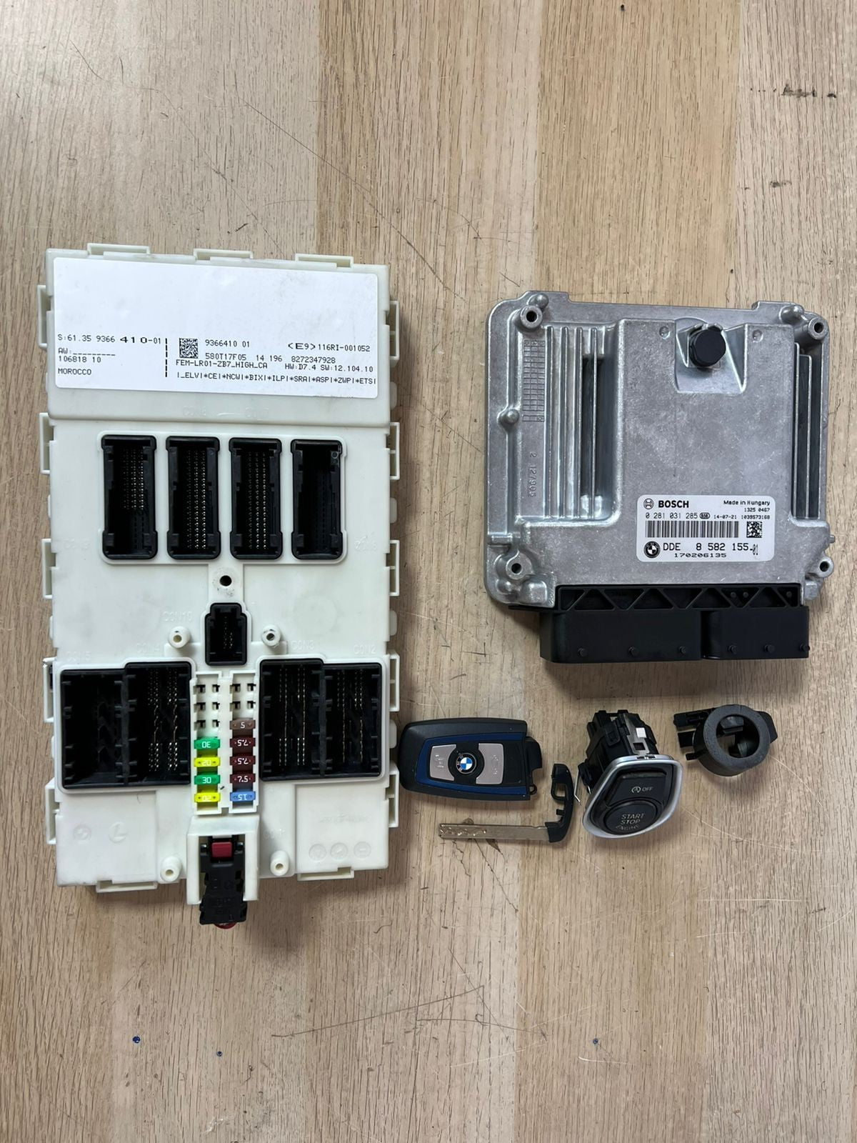 OEM BMW 320dF30 N47 2012 ENGINE CONTROL UNIT ECU SET WITH KEY 8582155 BOSCH