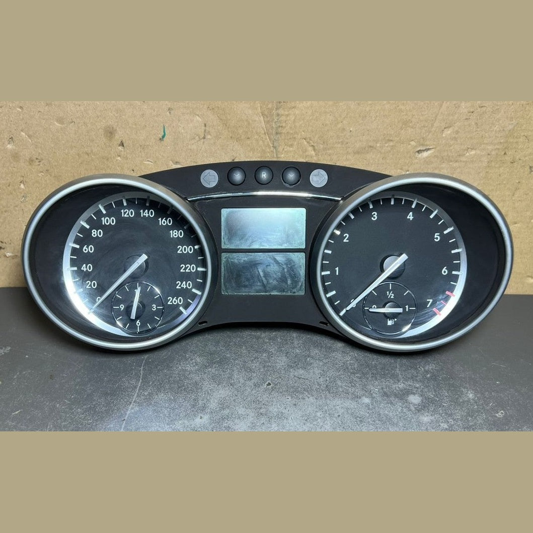 07-13 Mercedes-Benz W164 GL ML Instrument Cluster Speedometer A251 9005800 OEM