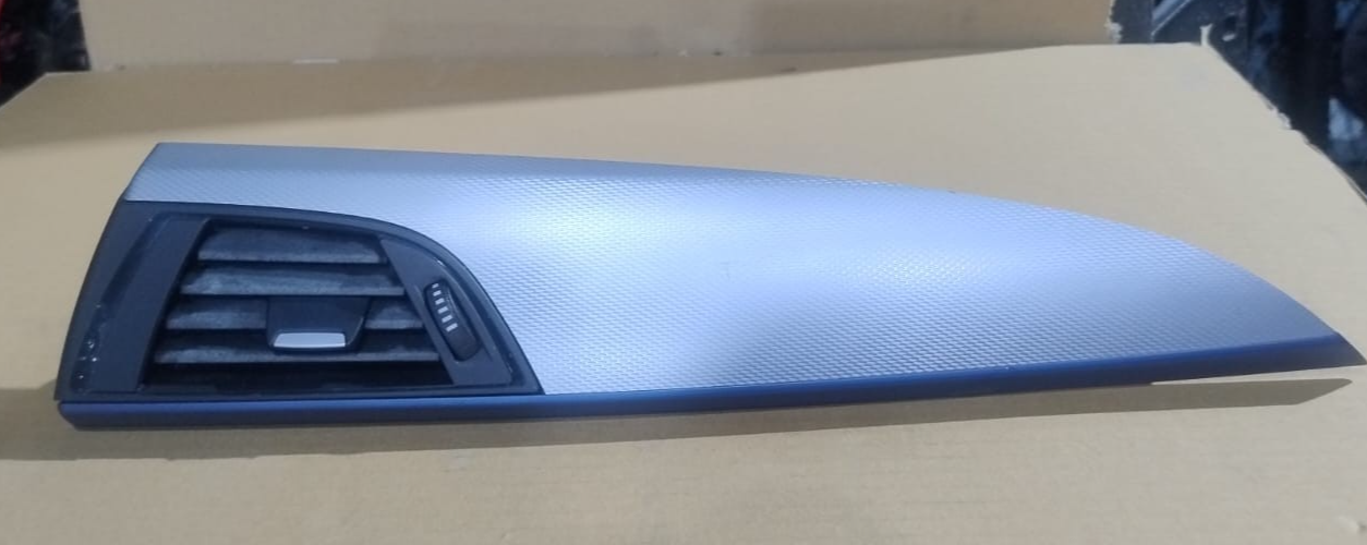 BMW 1 SERIES F20 F21 2012 DASHBOARD AIR VENT GRILL & TRIM LEFT SIDE 9205355