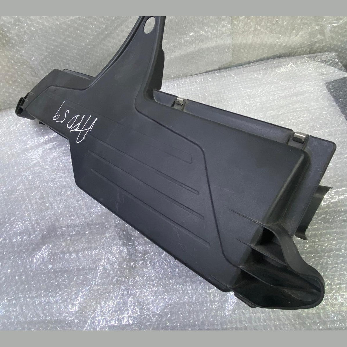 OEM BMW F20 F30 F31 LCI B38 Intake Muffler Air Filter Box Housing Petrol 8647449