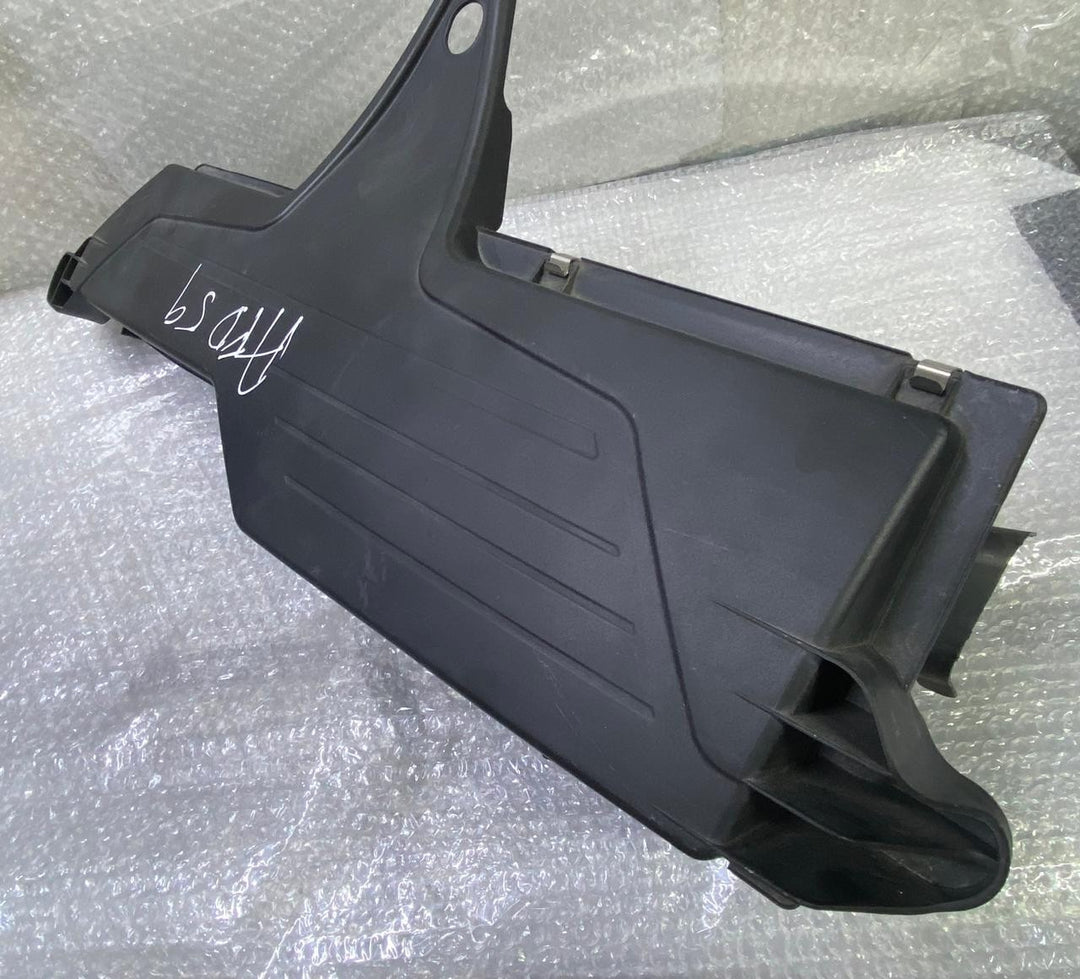 OEM BMW F20 F30 F31 LCI B38 Intake Muffler Air Filter Box Housing Petrol 8647449