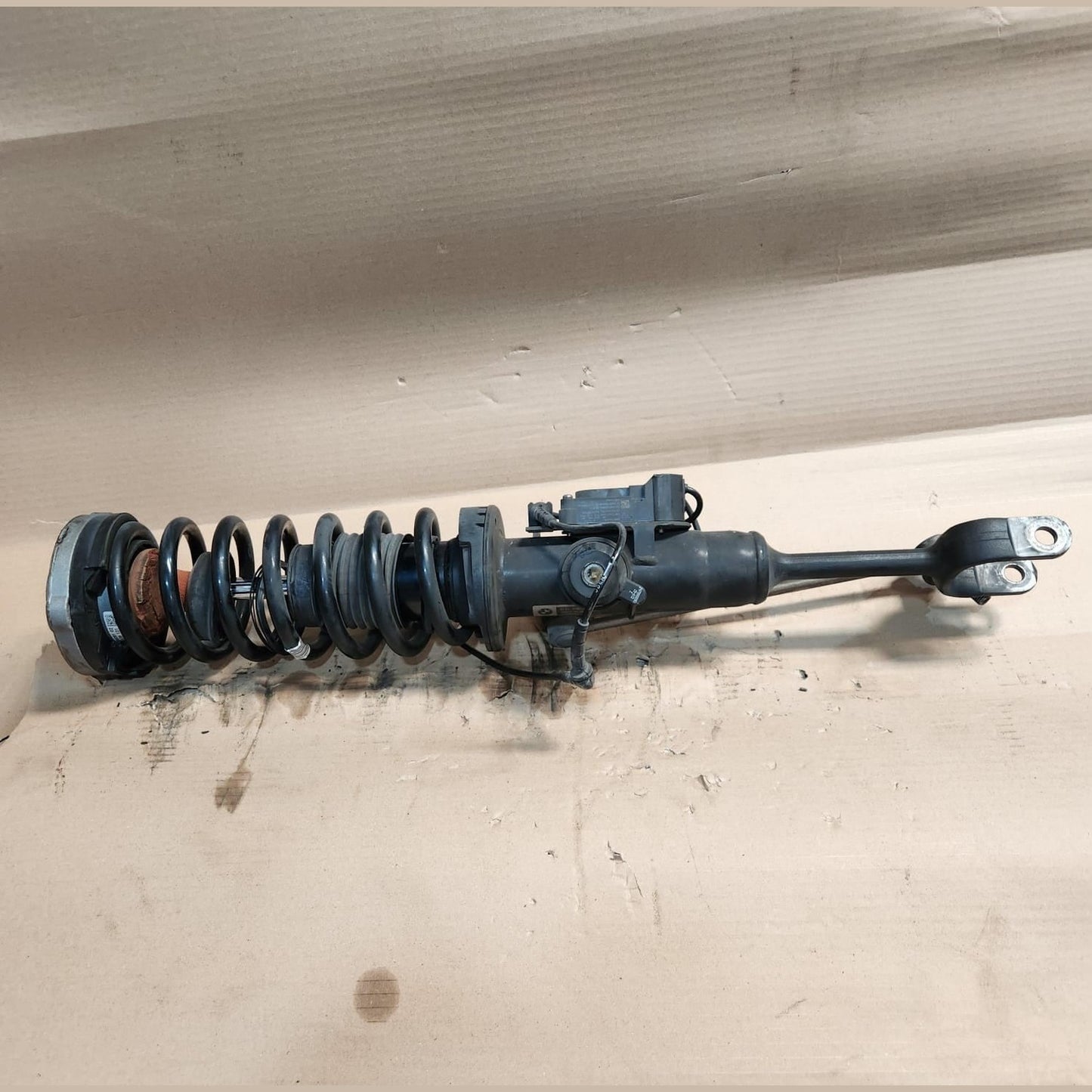 2009-2013 BMW 750i Front Right Strut Assembly 6796926 7 Series F01 F02 740i 