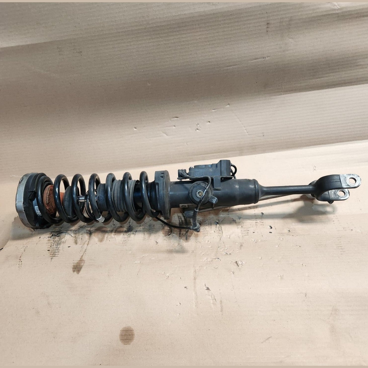 2009-2013 BMW 750i Front Right Strut Assembly 6796926 7 Series F01 F02 740i 