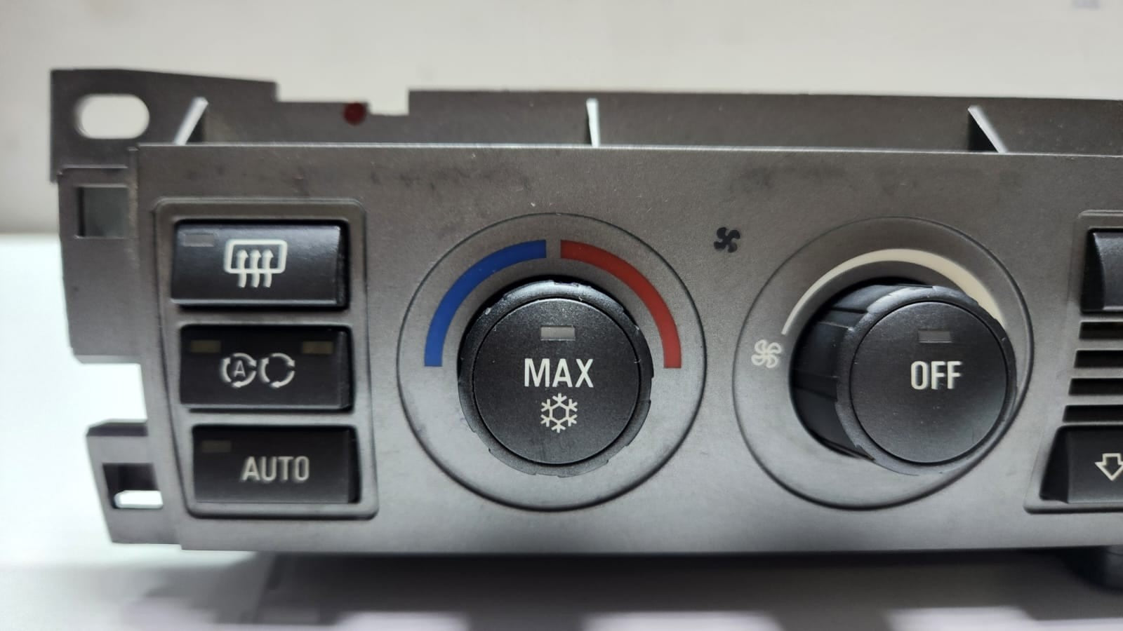 2001-2009 BMW 7 Series Automatic Air Conditioning Control Panel 6942985 E65 E66 