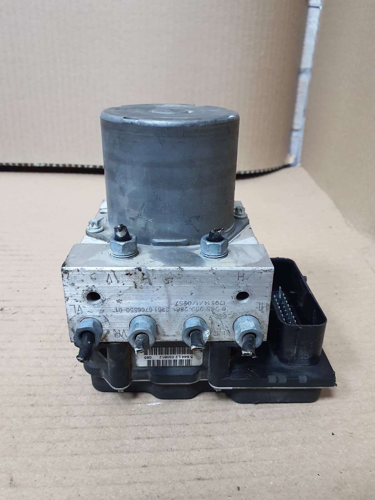 2010-2015 BMW X1 E84 ABS Hydraulic Brake Pump Control Module 6860214 OEM