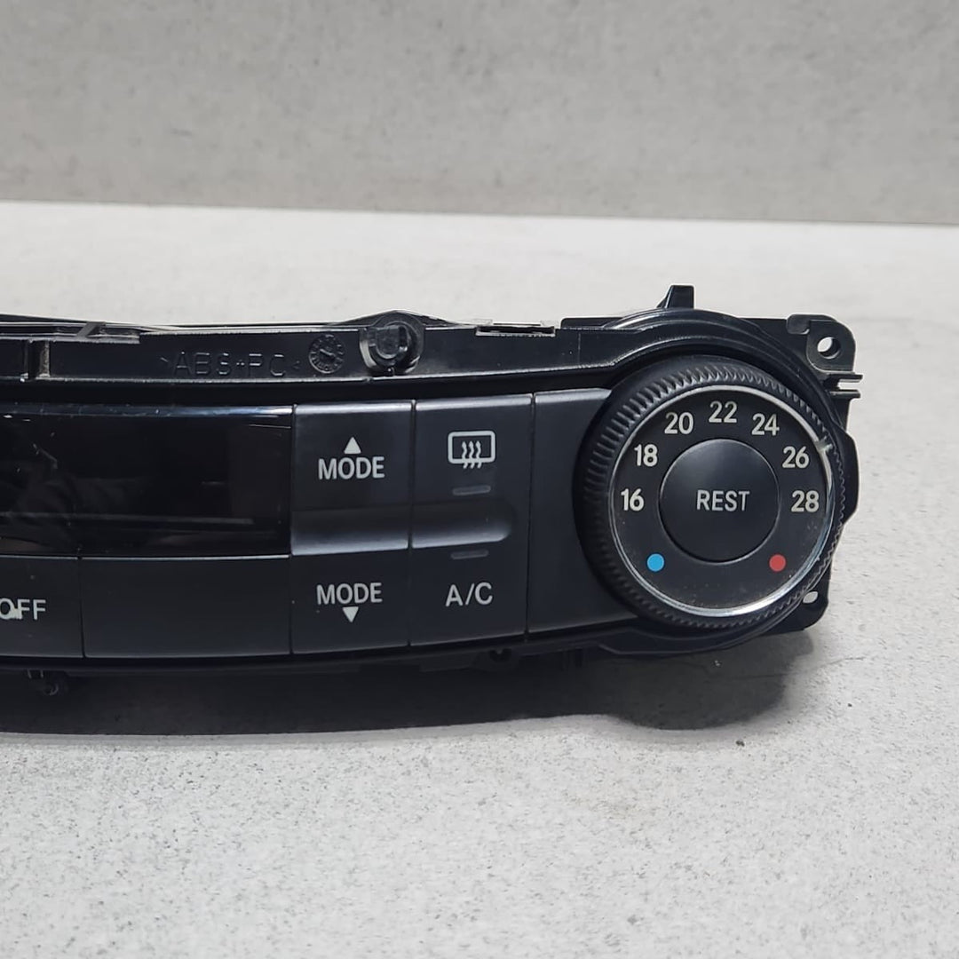Mercedes-Benz Climate Control Panel 2118300890 W211 E-Class and S211 E-Class