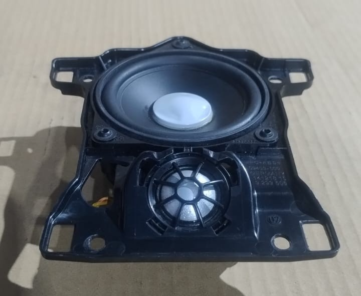 BMW 750i XDRIVE G11 G12 DASH DASHBOARD CENTER AUDIO SPEAKER W/ HOUSING  9299505