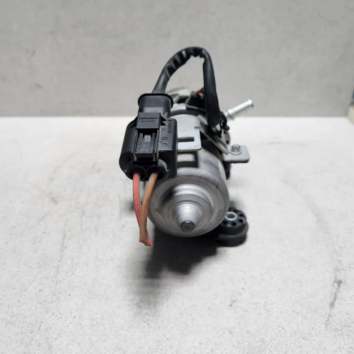 BMW Vacuum Pump 6797749 3 Series F30 5 Series F10 and 7 Series F01 F02 HYBRID